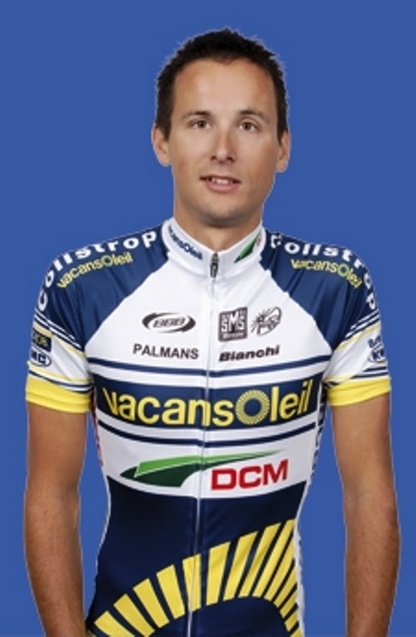 Johnny Hoogerland präsentiert sein Mannschaftstrikot 2012