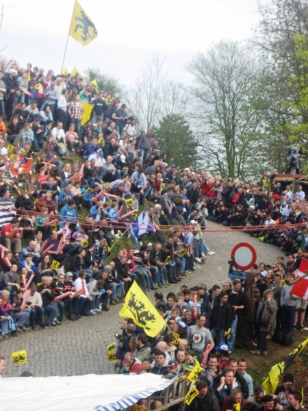 Rucksackverbot und extra Alkoholkontrollen an der FlandernRundfahrt 2017