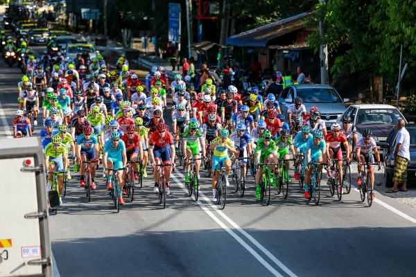 20 Teams zijn van start gegaan in Tour de Langkawi 2017.
