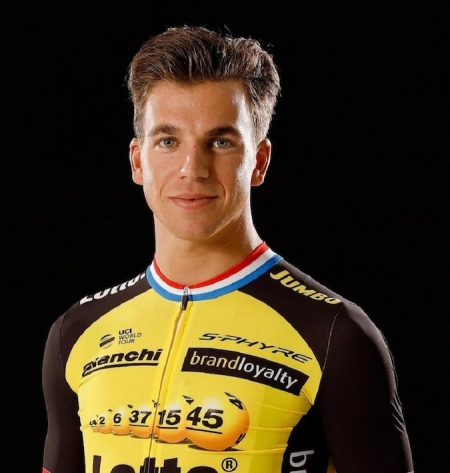 Dylan Groenewegen, Niederlanden, gewinnt die 1. Etappe in Dubai im Massensprint