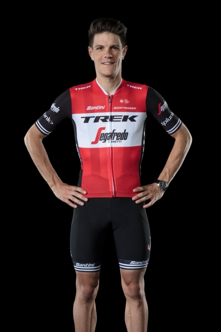 Das neue Trikot der Mannschaft Trek Segafredo für die Saison 2019
