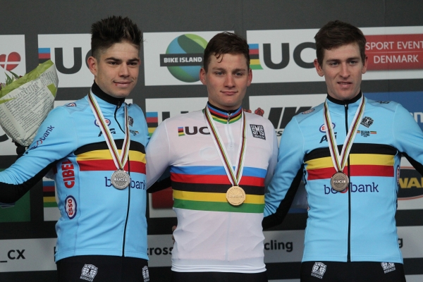 Van der Poel bezorgt Nederland een gouden finale in Bogense op WK veldrijden 2019