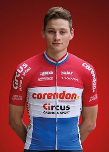 Mathieu Van Der Poel siegt Sonntags im Montainbikerennen – am Montag im Kriterium in Niederlanden