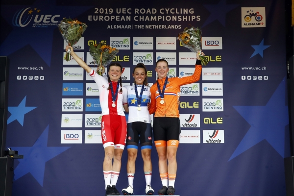 PATERNOSTER ZEGEVIERT OP DERDE DAG EUROPESE KAMPIOENSCHAPPEN BIJ DAMES -23