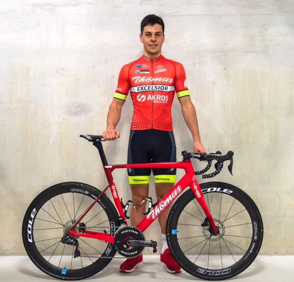 Zu Weihnachten präsentiert sich das Akros-Excelsior-Thömus ContinentalTeam 2020