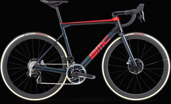 Das WorldTour Team AG2R – La Mondiale fährt 2021 mit BMC Rennrädern