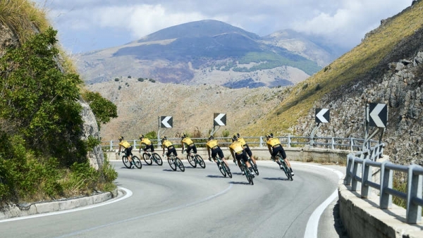 Team Jumbo-Visma start in 2021 met vrouwenploeg.