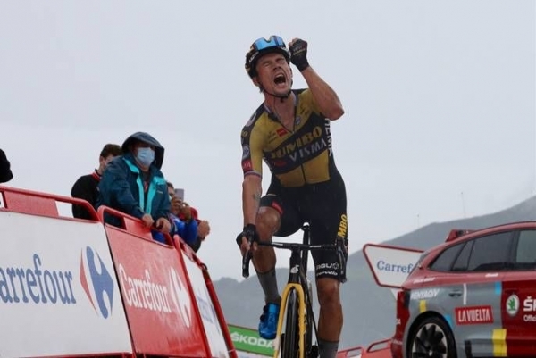 Sterke Roglic slaat dubbelslag op Lagos de Covadonga