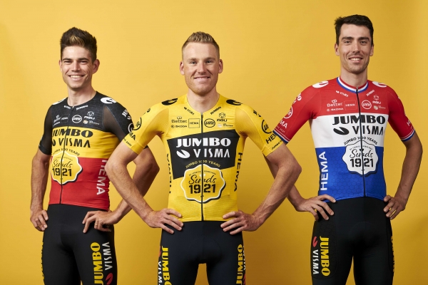 Team Jumbo-Visma verrast eeuweling Jumbo met jubileumshirt in Parijs-Roubaix