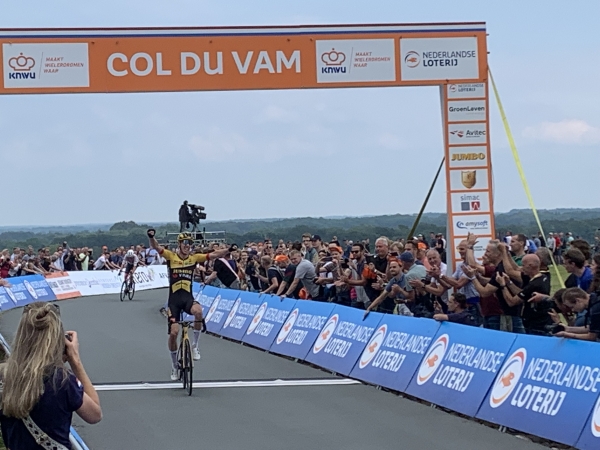 Eenkhoorn kroont zich op VAM-berg tot Nederlands kampioen