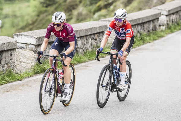9. La Vuelta Femenina: Grosser Radsport der Frauen – Van Vleuten siegt knapp