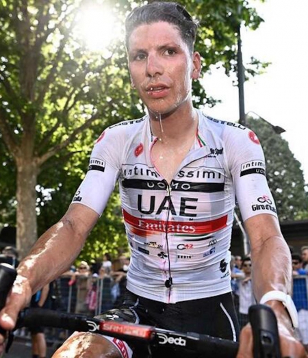 106. Giro d’Italia 16. Etappe: Almeida gewinnt Etappe und Thomas wieder im Rosatrikot