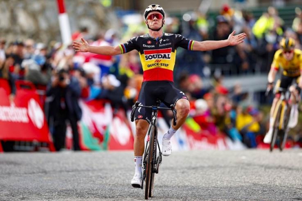 Na derde etappe al Rode leiderstrui voor Evenepoel