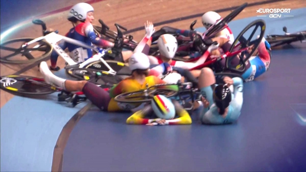 UCI Track Champions League 4. Runde London: Massensturz im Frauen Ausscheidungsfahren