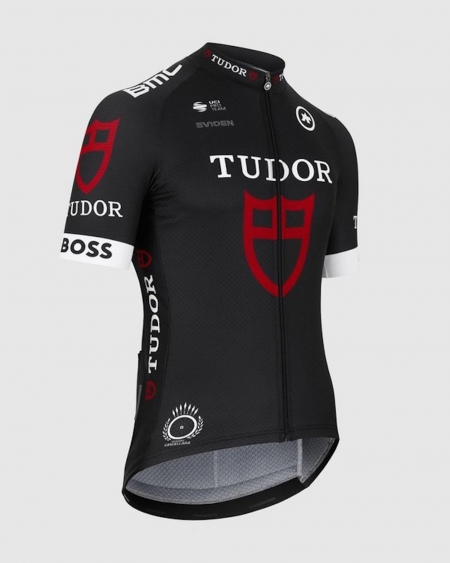 Das Schweizer Tudor Pro Cycling Team geht mit 28 Fahrer in die Saison 2024