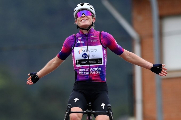 Vuelta Burgos: Demi Vollering räumt ab – Chabbey + Rüegg in den Top Ten