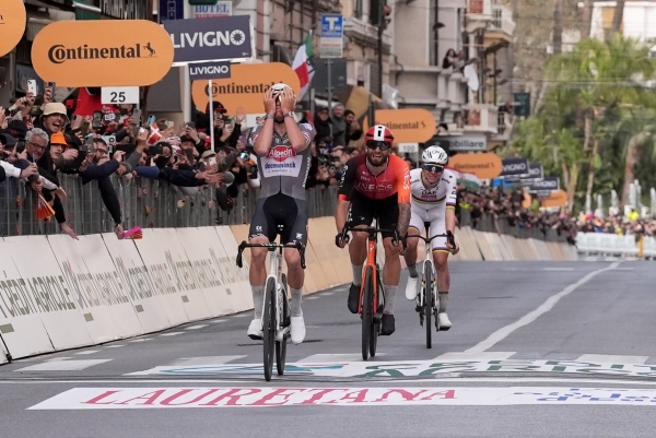 Dolgelukkige Mathieu van der Poel over zijn tweede zege in de Primavera