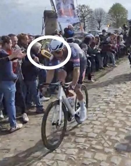 Der Bidonwerfer an Mathieu Van Der Poel hat sich bei der Polizei gemeldet
