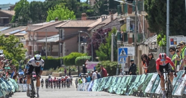 Vuelta Burgos Feminas 2. Etappe: Zweiersprint um Etappensieg mit Marlen Reusser