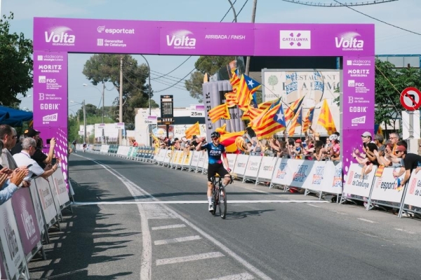 6. Katalonien Rundfahrt Feminina: Elise Chabbey, Schweiz, gewinnt die 1. Etappe