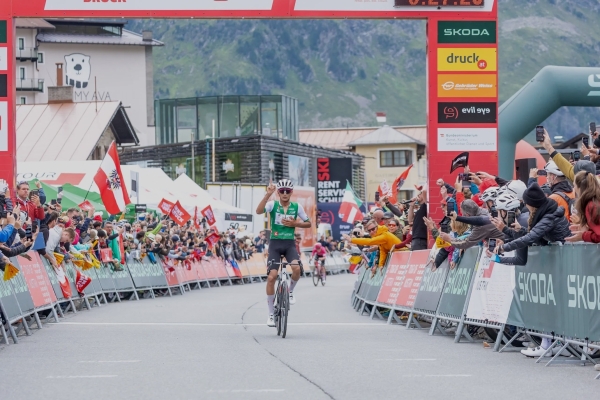 Oesterreich Rundfahrt: Isaac Toro aus Mexico gewinnt seine 3. Etappe und ist Leader