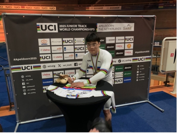Het goud op het onderdeel Keirin gaat naar Korea. Taeho Choi fenomenaal