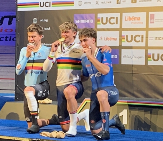 Henry Hobbs wereldkampioen Omnium WK baan junioren 2025.