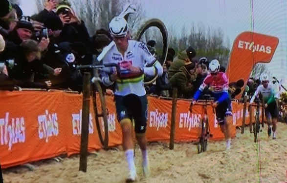 Mathieu Van der Poel blijft ongeslagen. Ook Antwerpen voor hem.