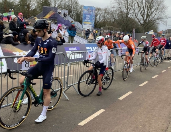 Shirin van Anrooij en Tibor del Grosso smaakmakers in Nederlands team Mixed Relay.