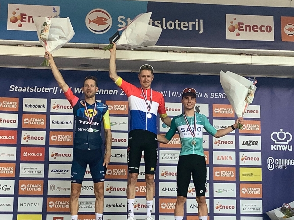 Wilco Kelderman kroont zich tot  Nederlands kampioen na indrukwekkende solo ­