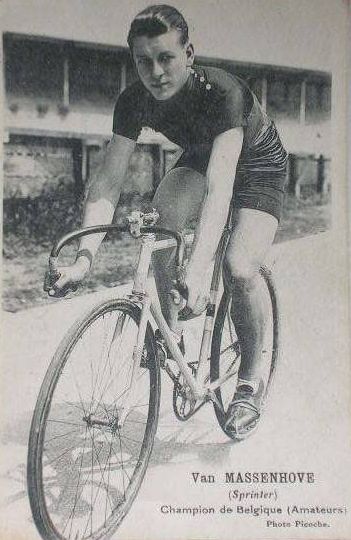 Van Massenhove, Yves