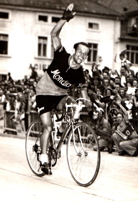 Sieger der 2. Etappe Basel-Le Locle 220 km Tour de Sisse 1952